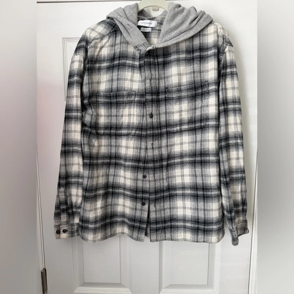 Shacket - Picture 1 of 7